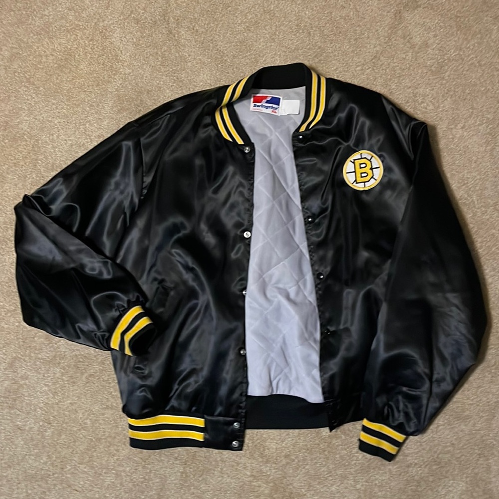 Boston Bruins vintage satin jacket made by Swingster. Excellent condition.